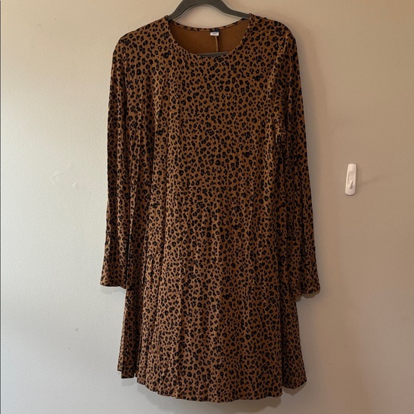 Old Navy Dresses & Skirts - Old Navy Brown and Black Animal print Long Sleeve Dress